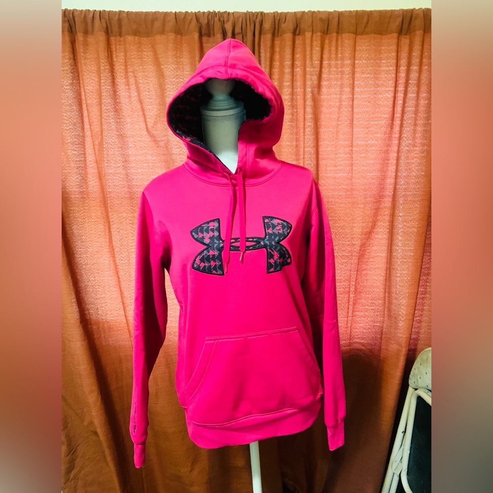 Under armor sweatshirt